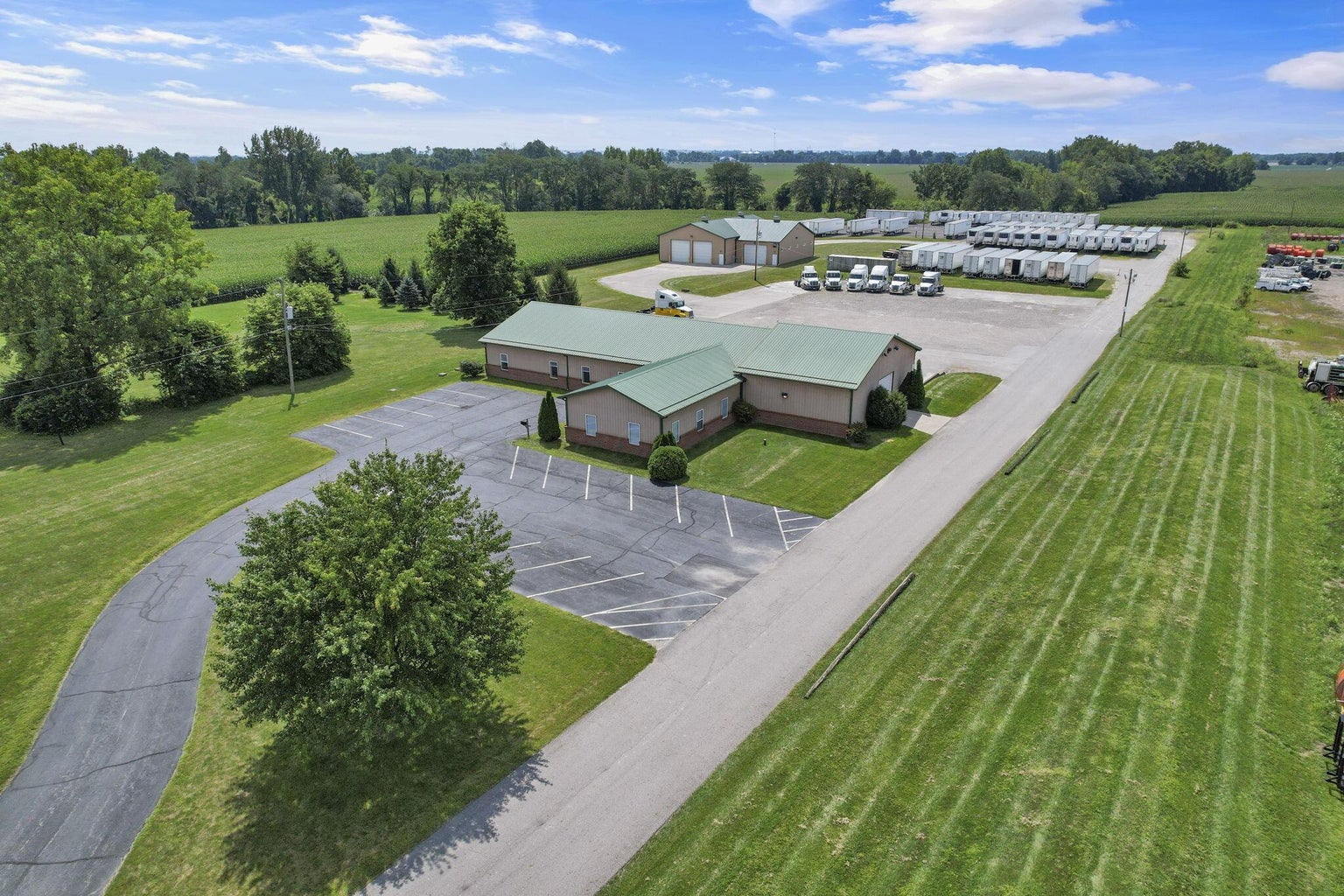 commercial listing cyndi